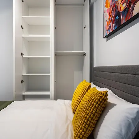 C Apartament *